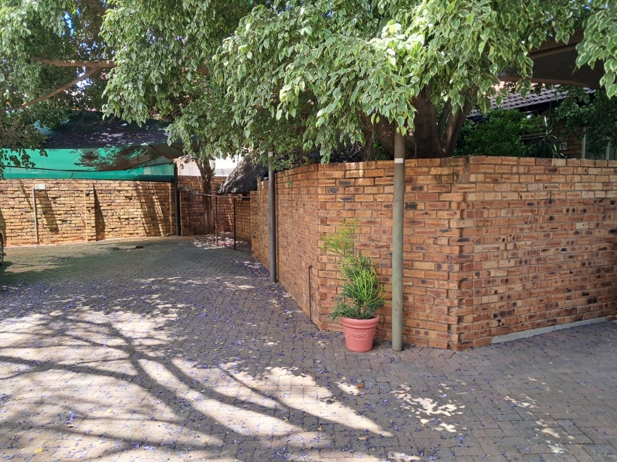 3 Bedroom Property for Sale in Safari Gardens North West